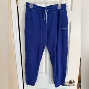 Woman’s size M Bench Sweatpants